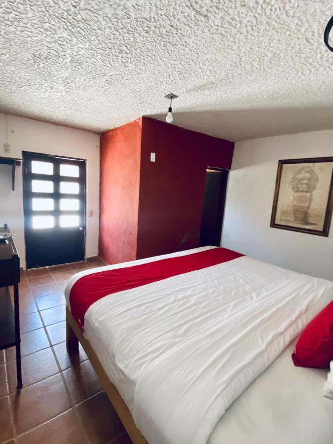 Hotel De Cervantes San Sebastián del Oeste Esterno foto