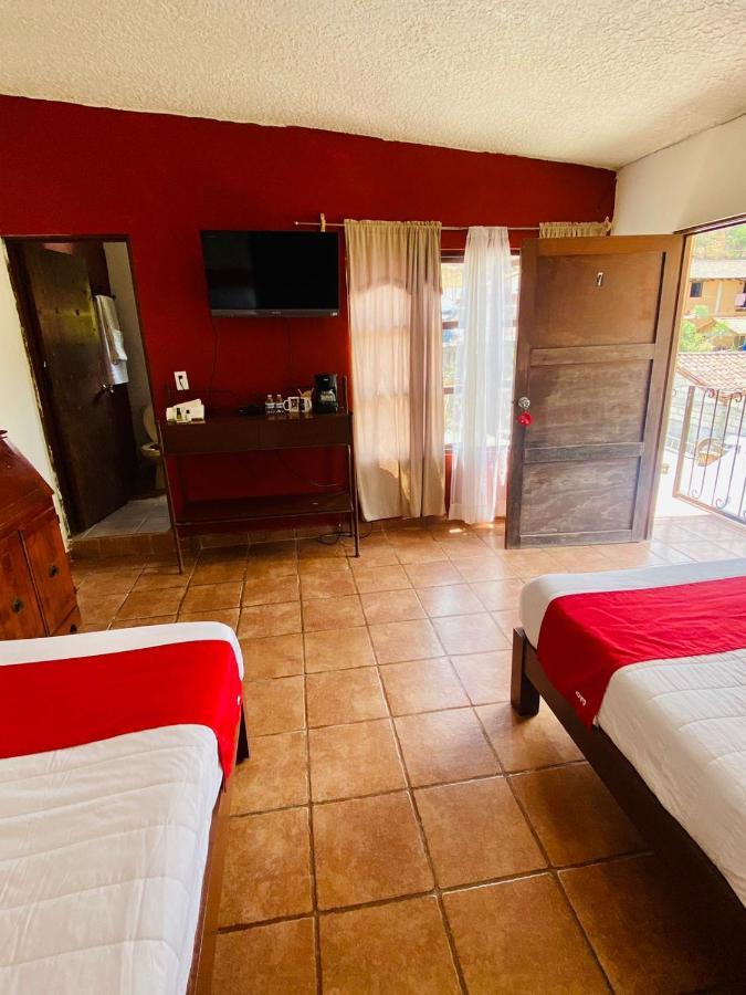 Hotel De Cervantes San Sebastián del Oeste Esterno foto