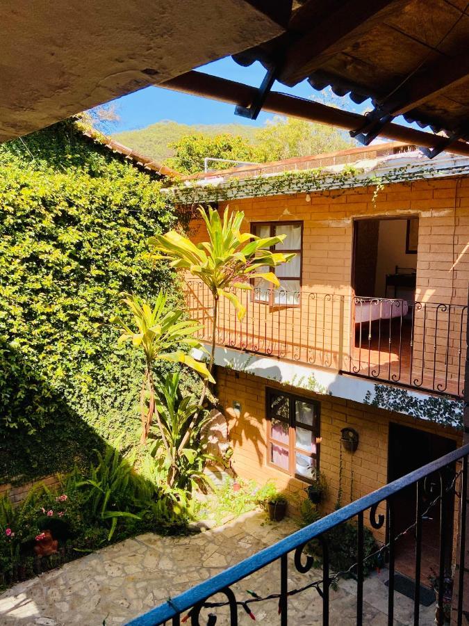Hotel De Cervantes San Sebastián del Oeste Esterno foto