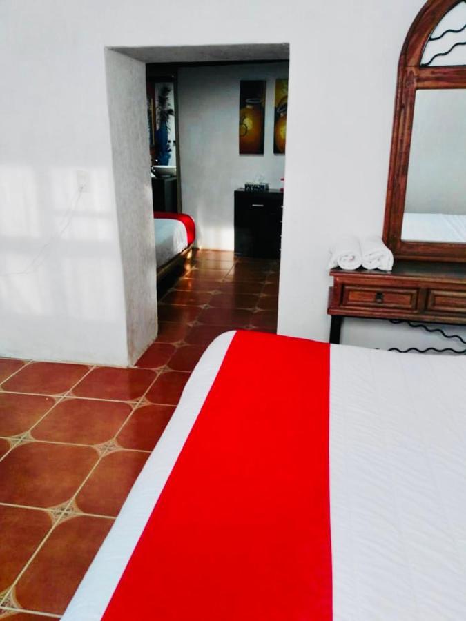 Hotel De Cervantes San Sebastián del Oeste Esterno foto