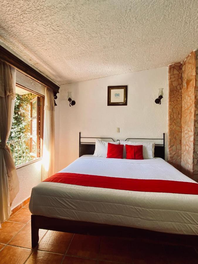 Hotel De Cervantes San Sebastián del Oeste Esterno foto